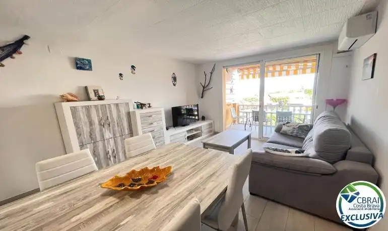 Apartment with pool for sale in Sector GRAN RESERVA 10