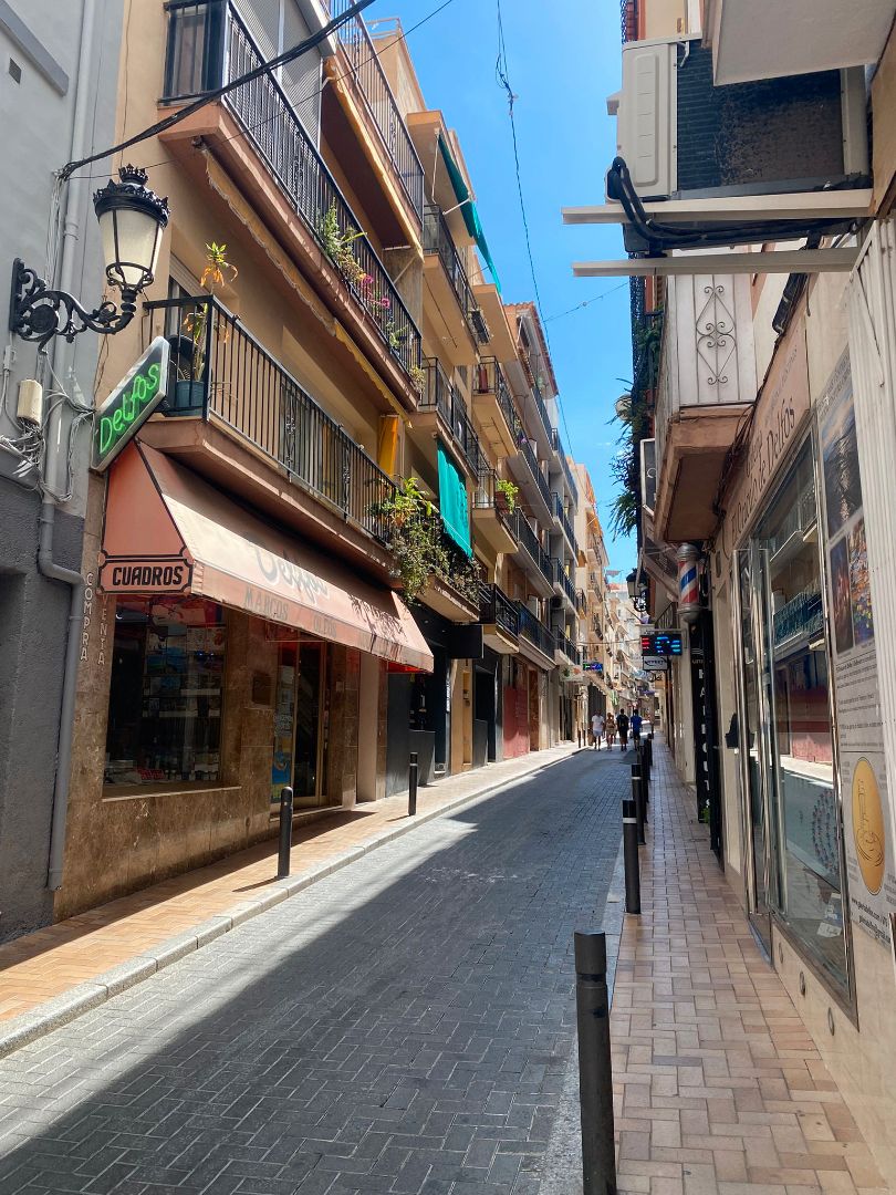 Vista exterior de Edifici en venda en Benidorm