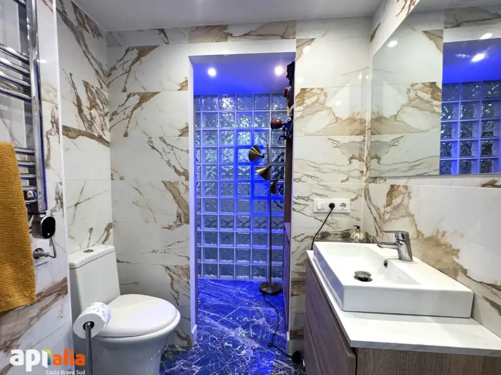 Bany de Apartament en venda en Lloret de Mar amb Aire condicionat, Calefacció i Forn