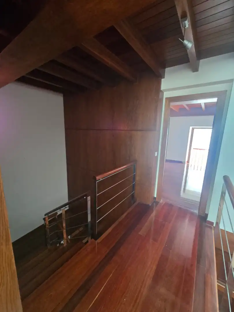 Casa adosada en venta en Viveiro con Calefacción, Parquet y Horno