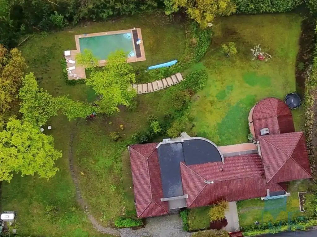 Piscina de Casa o xalet en venda en Hondarribia amb Jardí privat, Piscina i Moblat