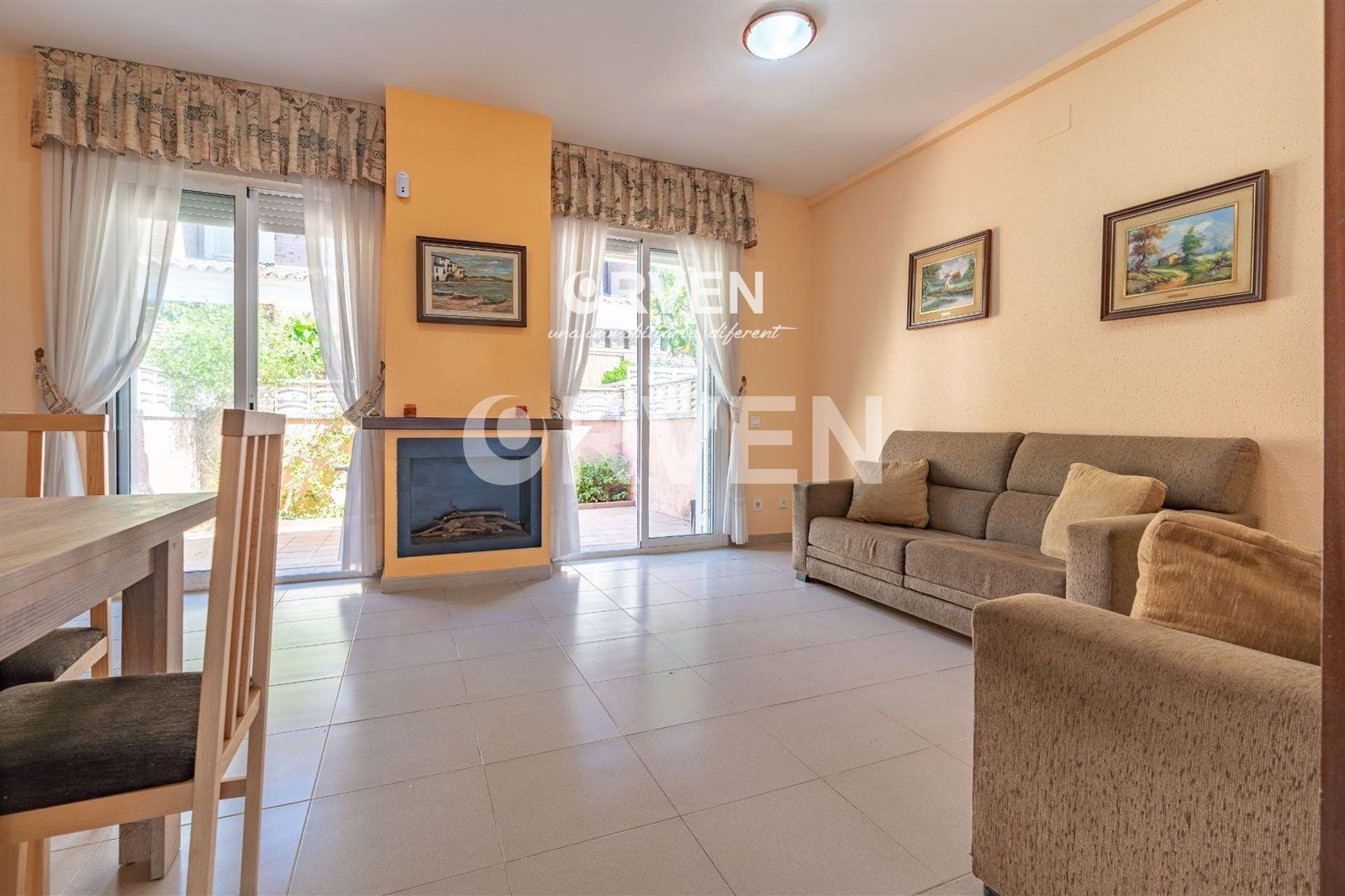 Jardí de Casa adosada en venda en Torredembarra amb Calefacció i Terrassa