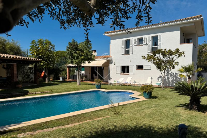 Garden of House or chalet for sale in L'Escala  with Air Conditioner, Heating and Private garden