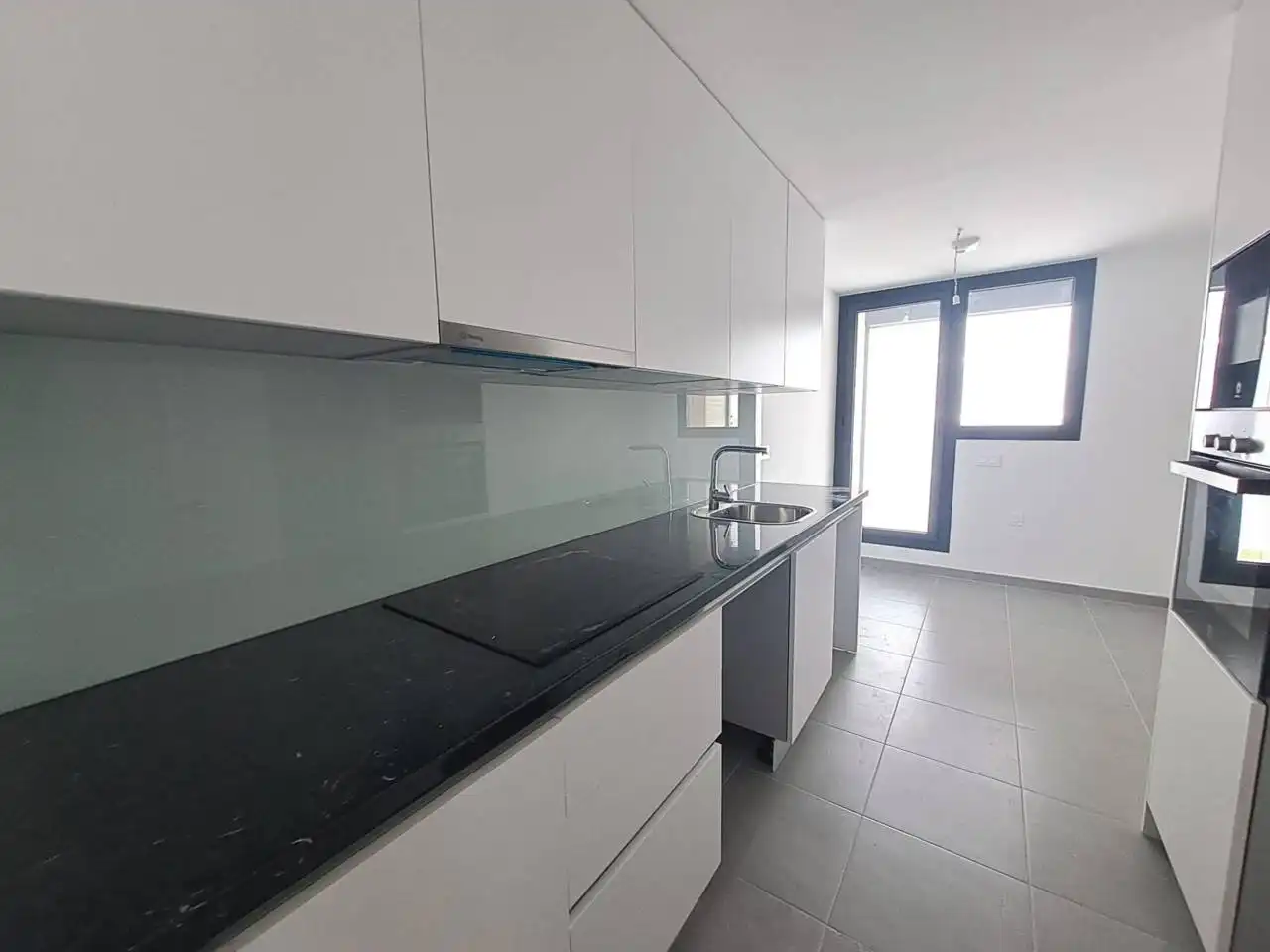 Cuina de Pis en venda en Burgos amb Calefacció, Parquet i Terrassa