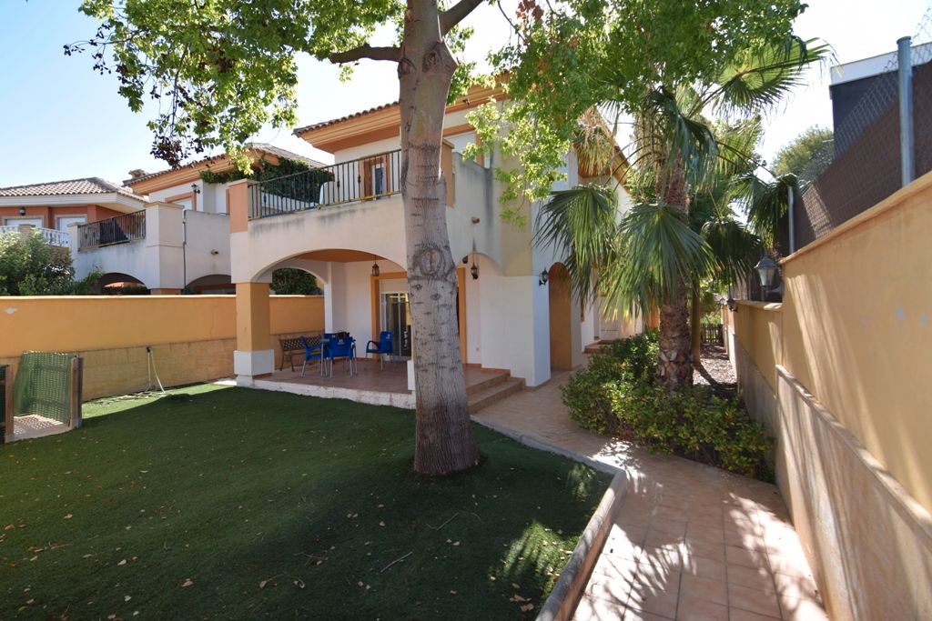 Vista exterior de Casa adosada de lloguer en Molina de Segura amb Aire condicionat, Calefacció i Moblat