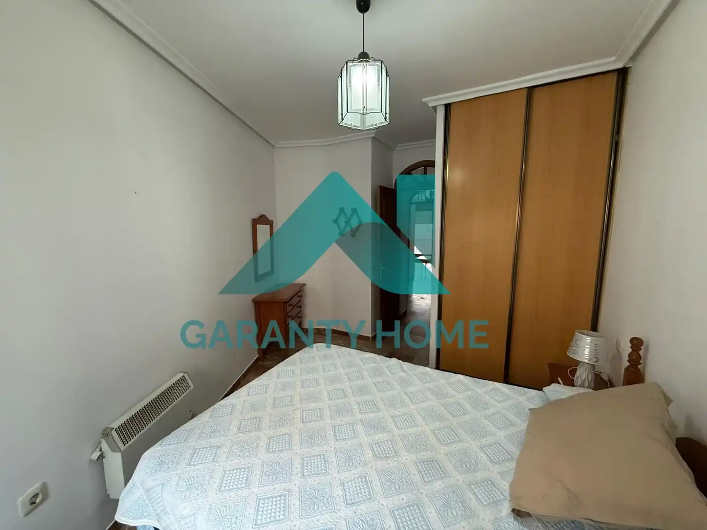Dormitori de Apartament en venda en Cáceres amb Moblat
