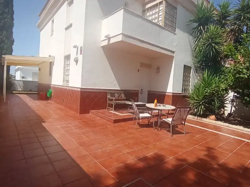Villa avec jardin à vendre à Calle San Juan de Aznalfarache 8, imagen 2