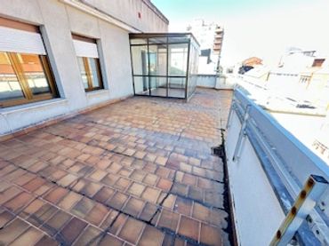 Penthouse mit Aufzug zur Miete in Avenida Suero de Quiñones 20