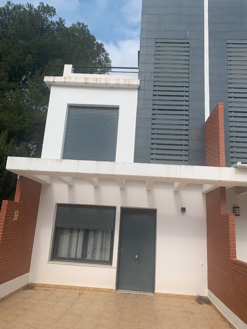 Exterior view of Single-family semi-detached for sale in L'Alcora  with Terrace