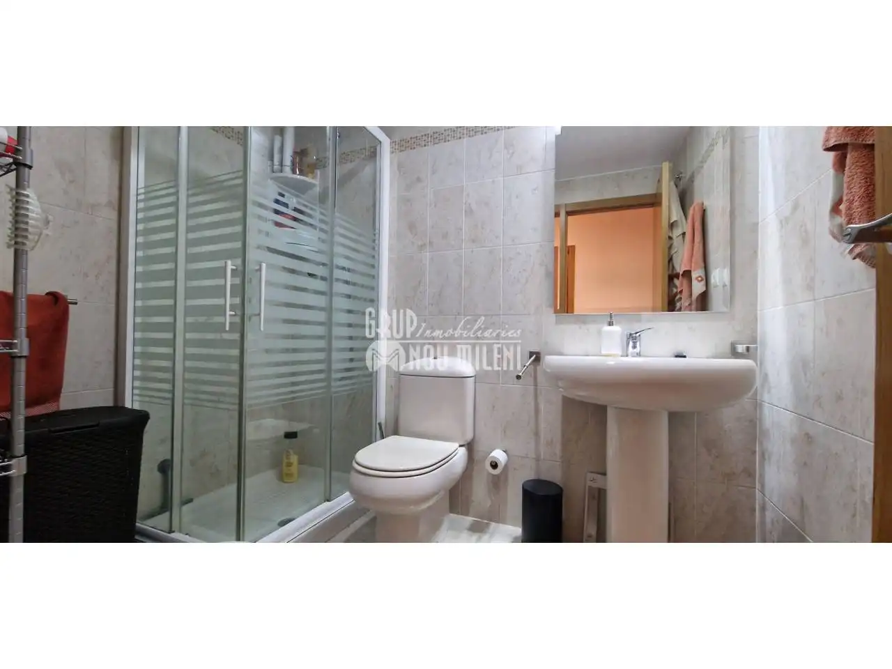 Bathroom of Flat for rent in Catarroja  with Air Conditioner, Heating and Terrace
