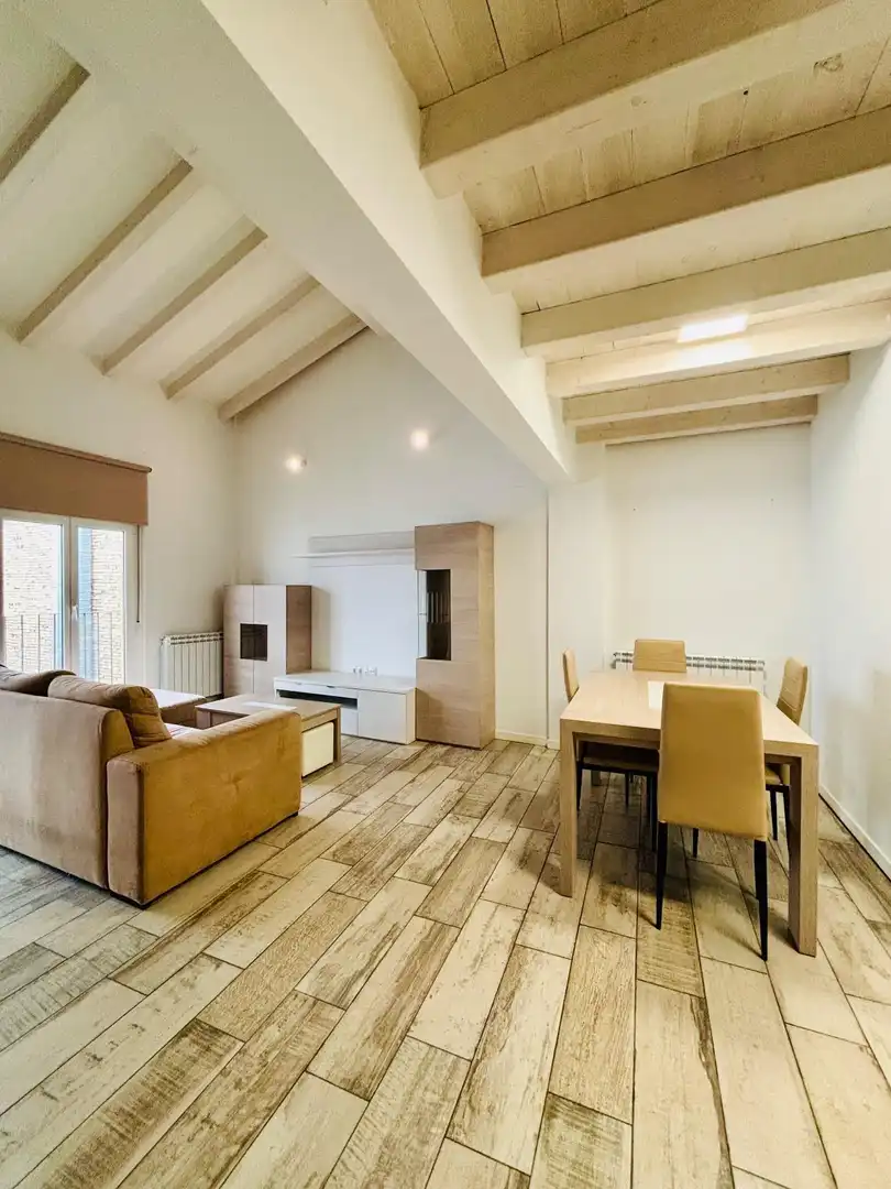 Living room of Flat for sale in  Pamplona / Iruña  with Heating, Furnished and Balcony