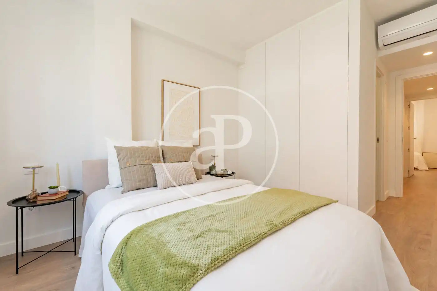 Bedroom of Flat for sale in Madrid  with Air Conditioner, Heating and Terrace
