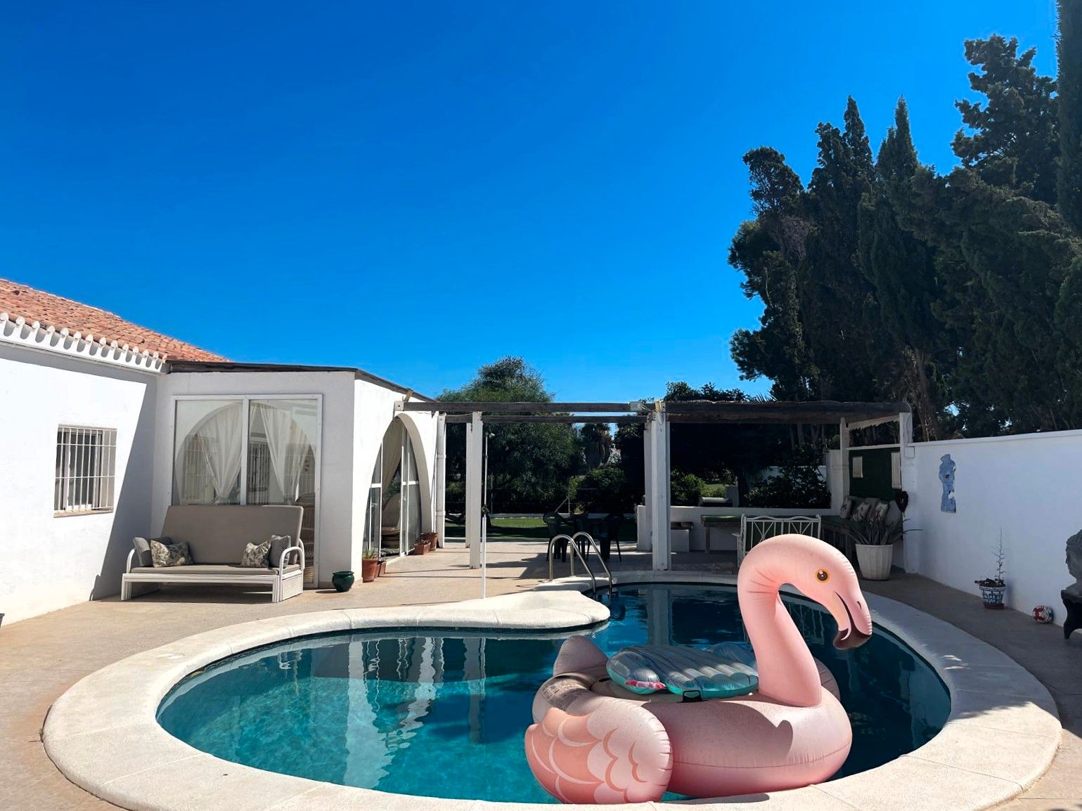 Swimming pool of House or chalet for sale in Roquetas de Mar  with Air Conditioner, Private garden and Terrace