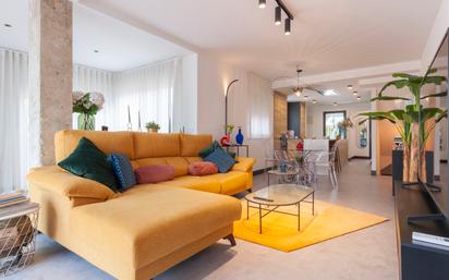 Sala d'estar de Casa adosada en venda en Vera amb Aire condicionat, Terrassa i Balcó
