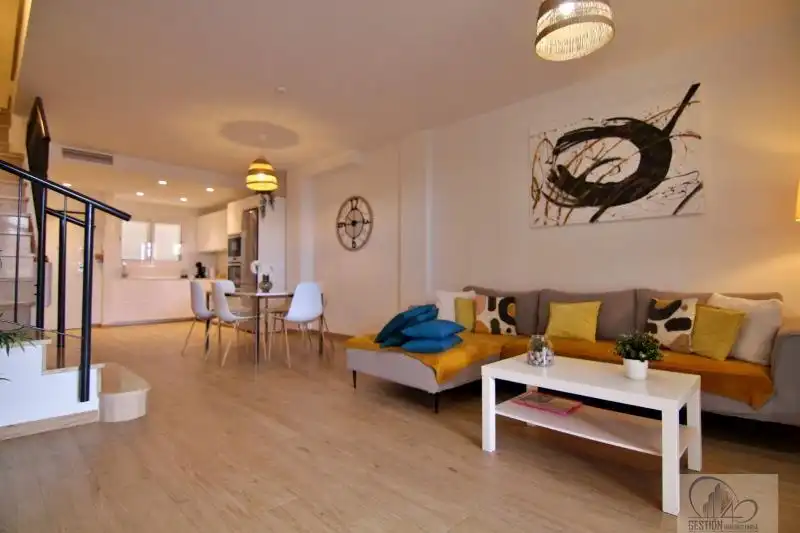 Sala de estar de Casa o chalet en venta en Santiago del Teide con Alarma y Piscina comunitaria