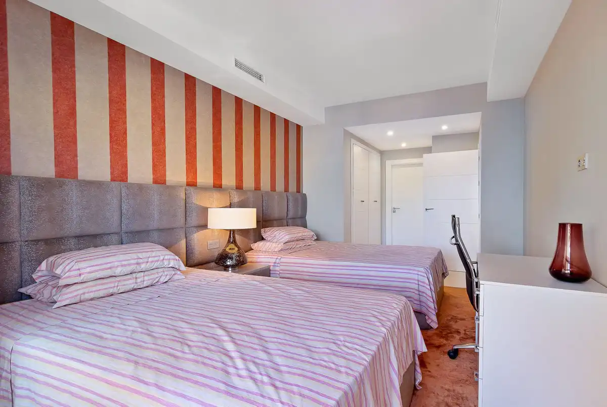 Schlafzimmer von Maisonette zum Verkauf in Marbella mit Klimaanlage, Terrasse und Gemeinschaftspool