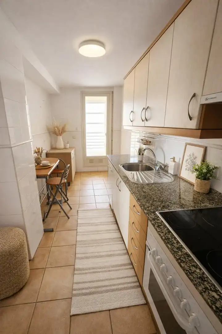 Piso en venta en Calle Kandinsky, El Tejar - Hacienda Bizcochero
