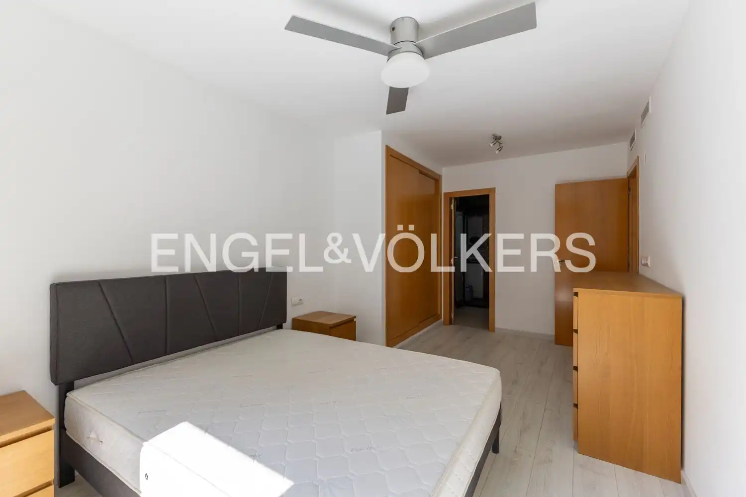 Habitación de Piso en venta en Valencia con Aire acondicionado, Calefacción y Amueblado