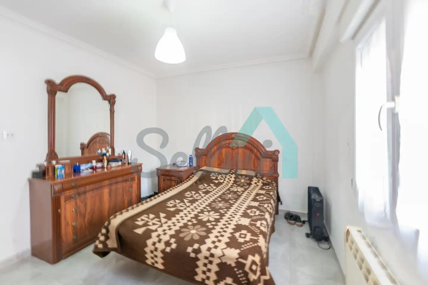 Habitación de Piso de alquiler en Avilés con Calefacción y Amueblado