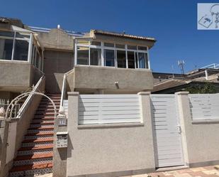 Vista exterior de Apartament en venda en Torrevieja amb Terrassa