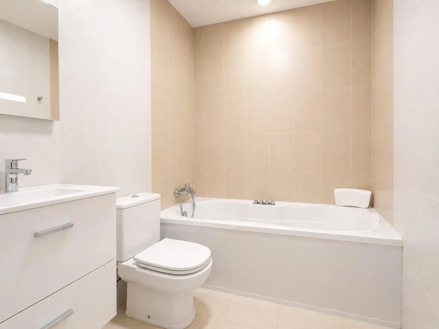 Bathroom of Detached homes for sale in Atarfe  with Air Conditioner and Heating