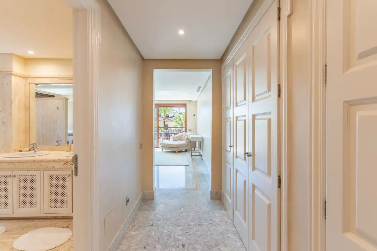 Piso con ascensor en venta en Río Real - Los Monteros, imagen 19