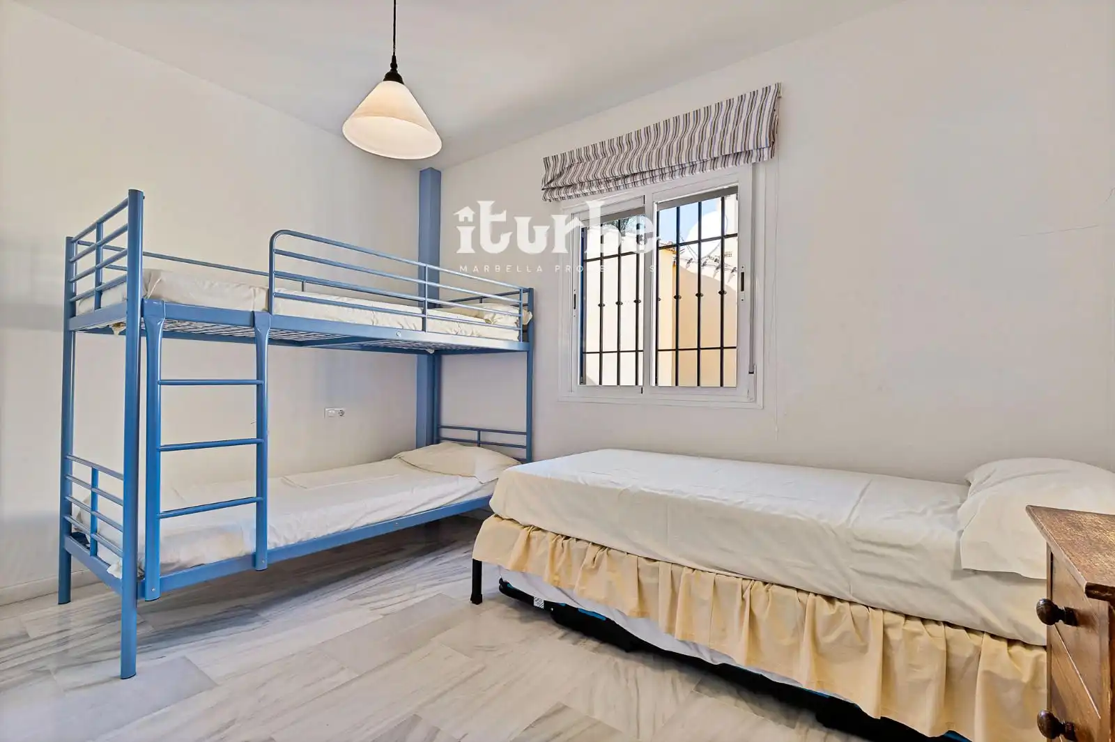 Casa adosada en venta en CL ANA DE AUSTRIA-PEPINA NOR 3, 108, Puerto Banús
