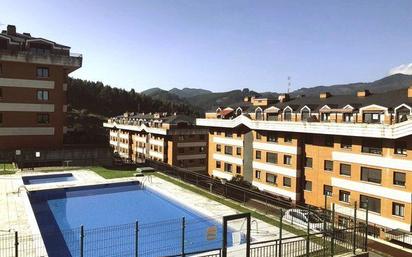 Swimming pool of Flat for sale in Castro-Urdiales  with Heating