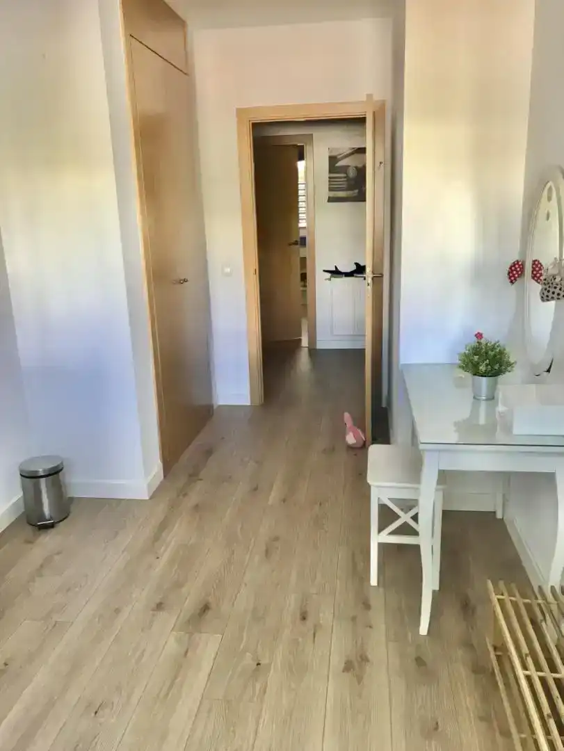Wohnung zur Miete in Móstoles mit Privatgarten, Parkett und Schwimmbad