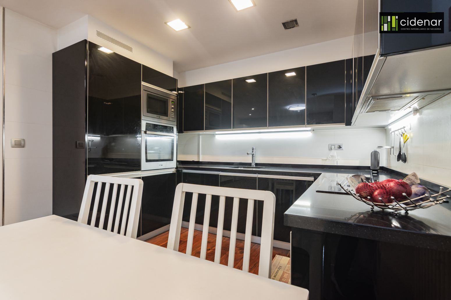 Kitchen of Flat for sale in  Pamplona / Iruña  with Air Conditioner, Heating and Parquet flooring