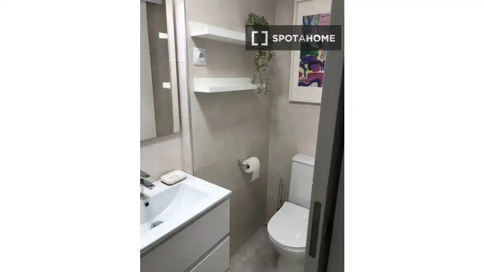 Baño de Piso de alquiler en Cartagena con Aire acondicionado, Calefacción y Amueblado