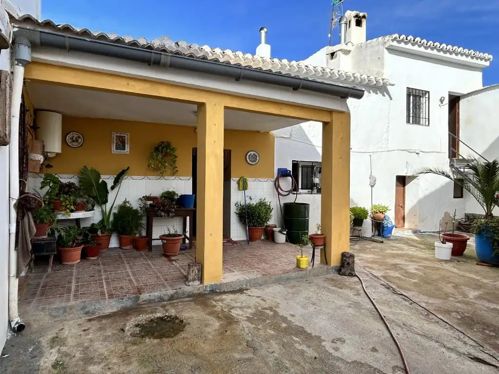 Country house for sale in Archidona