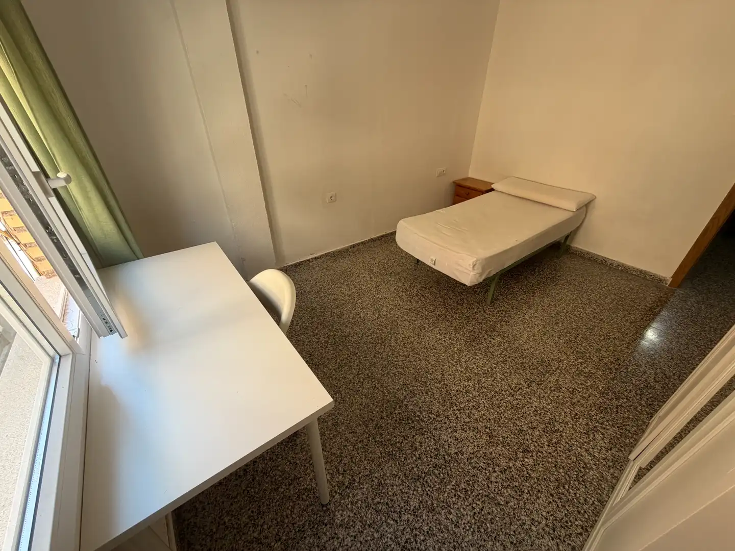 Habitación de Piso de alquiler en Murcia con Amueblado, Horno y Lavadora