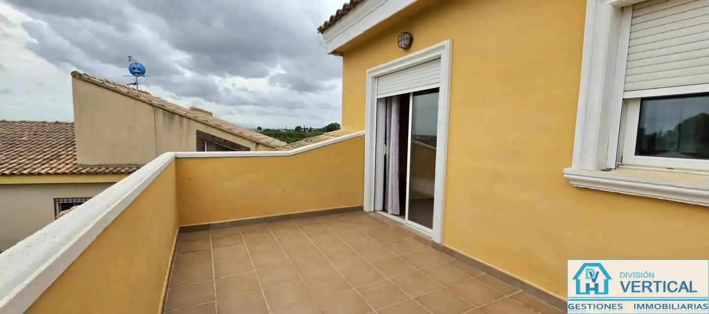 Casa o xalet de lloguer a calle del Sambori, Riba-roja de Túria