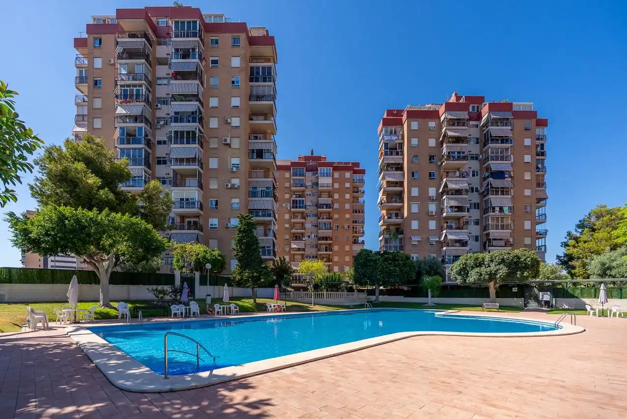 Piscina de Piso en venta en El Campello