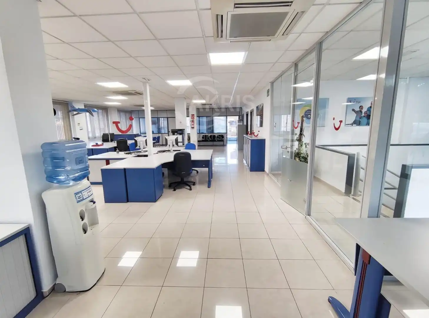 Büro zur Miete in Lloret de Mar mit Klimaanlage, Terrasse und Möbliert