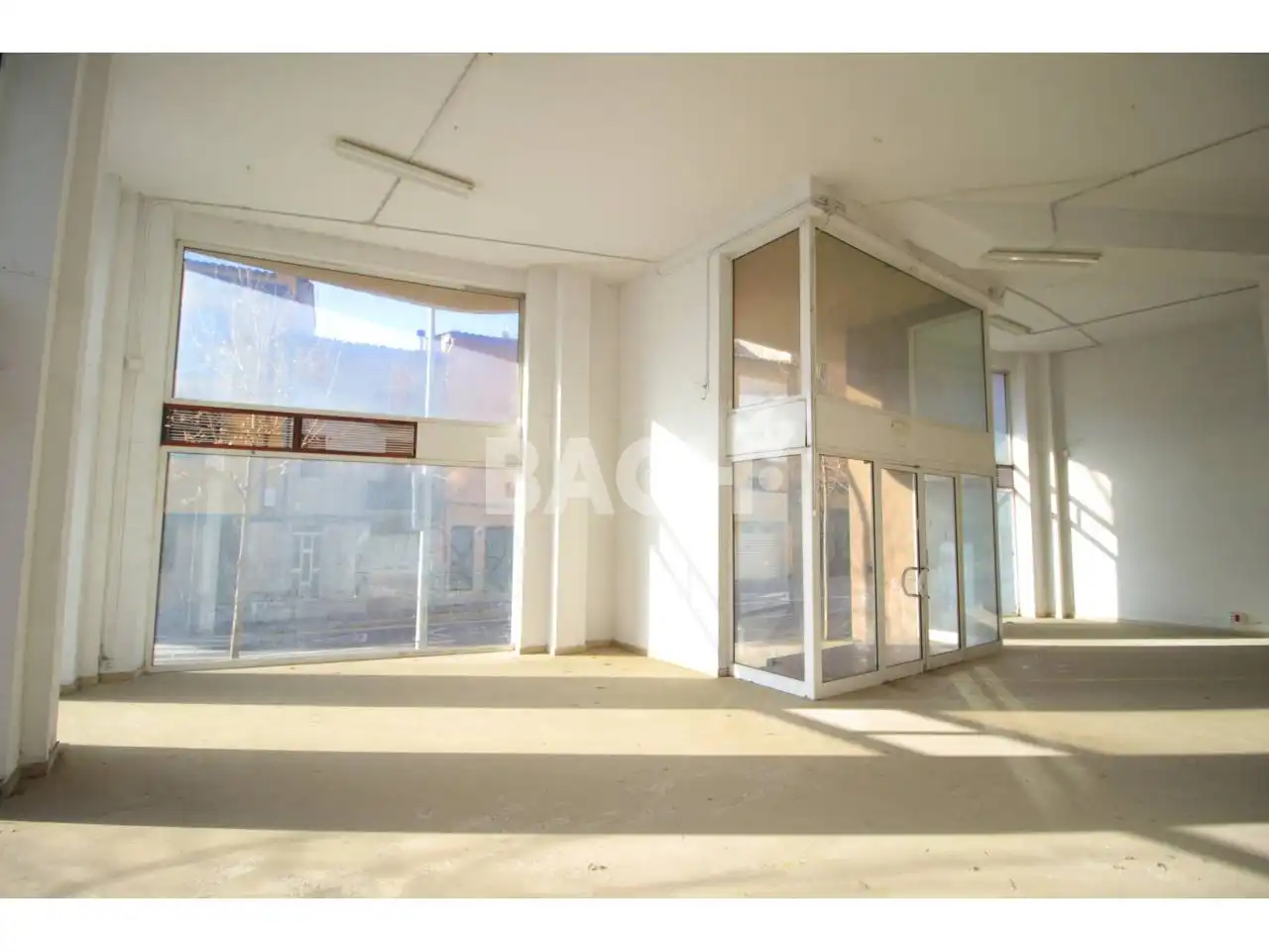 Locale commerciale in affitto a Plaza Lluis Companys 1, imagen 10