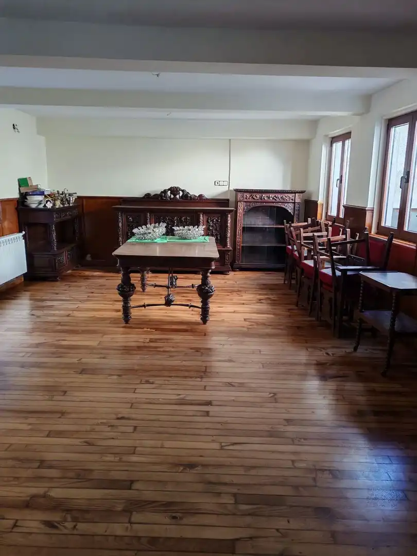 Comedor de Piso en venta en Vegadeo con Calefacción, Parquet y Trastero