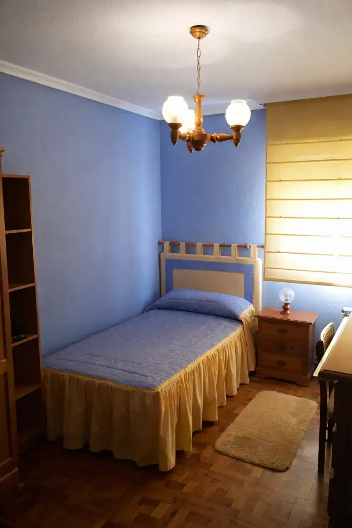 Habitación de Piso de alquiler en Santander con Calefacción, Terraza y Amueblado