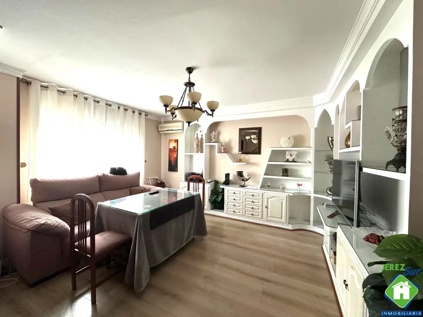 Living room of Detached homes for sale in Jerez de la Frontera  with Air Conditioner, Heating and Private garden