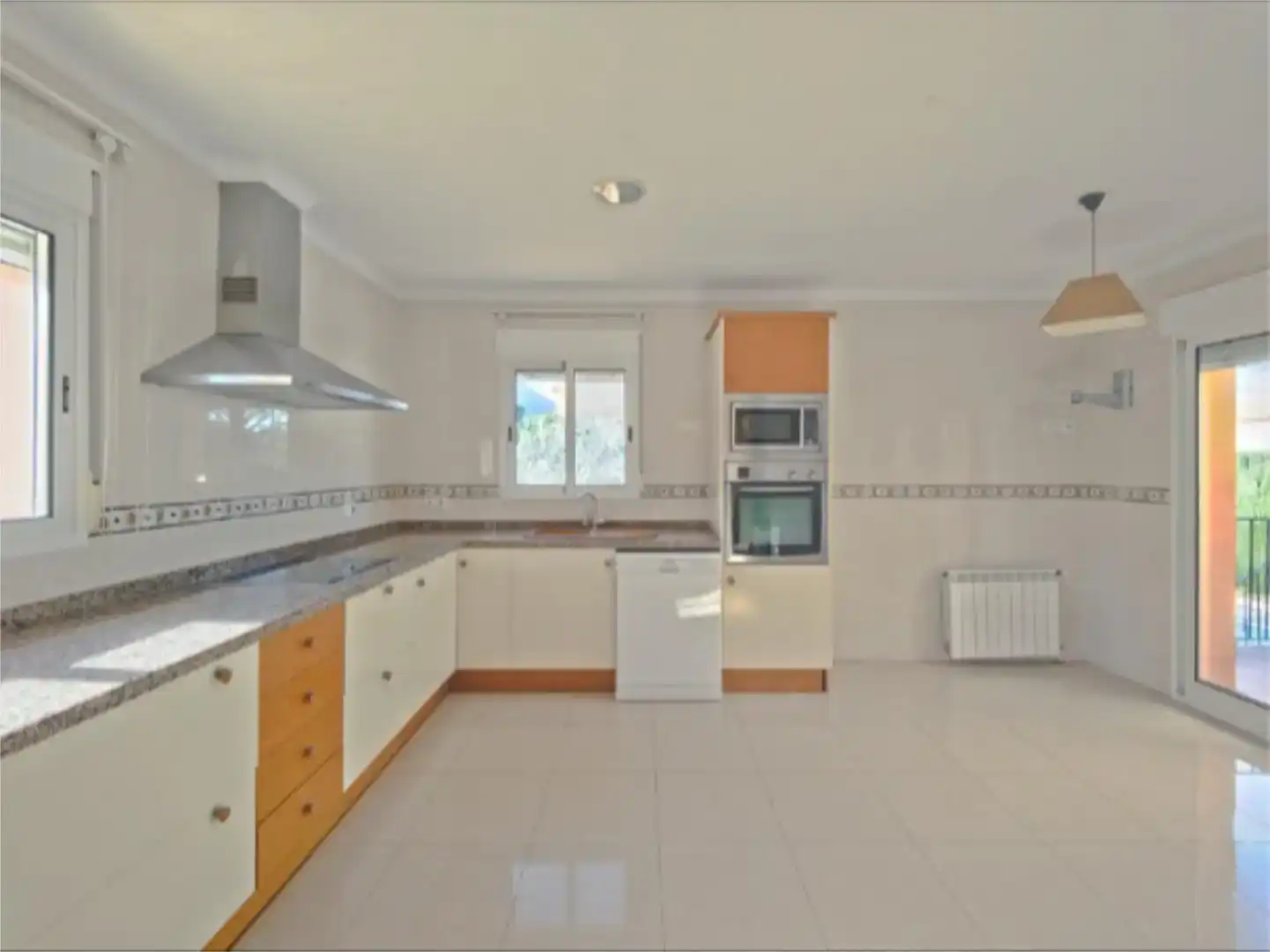 Cocina de Casa o chalet en venta en Dénia con Aire acondicionado, Piscina y Balcón