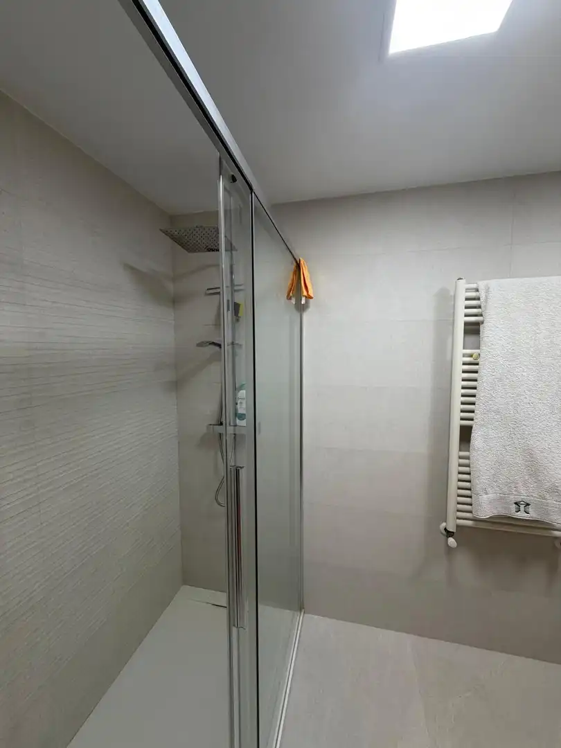 Baño de Piso en venta en Torrent con Aire acondicionado, Calefacción y Terraza