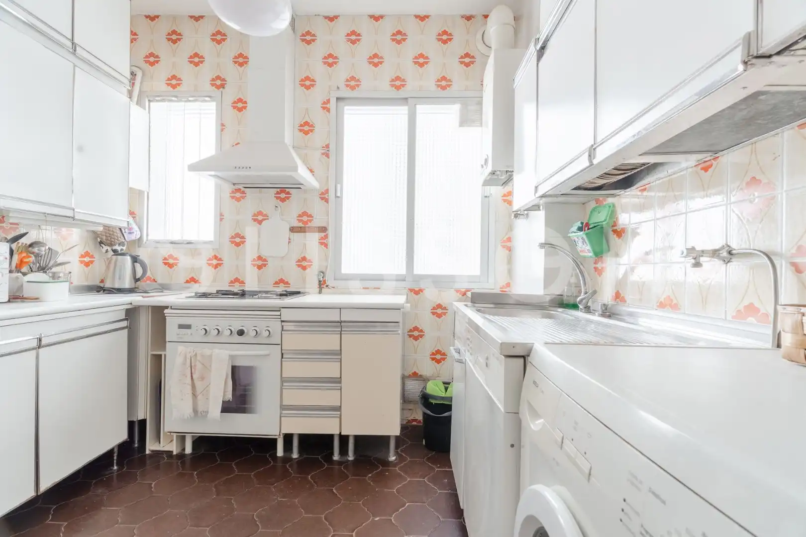 Cocina de Piso en venta en Madrid con Calefacción, Trastero y Amueblado
