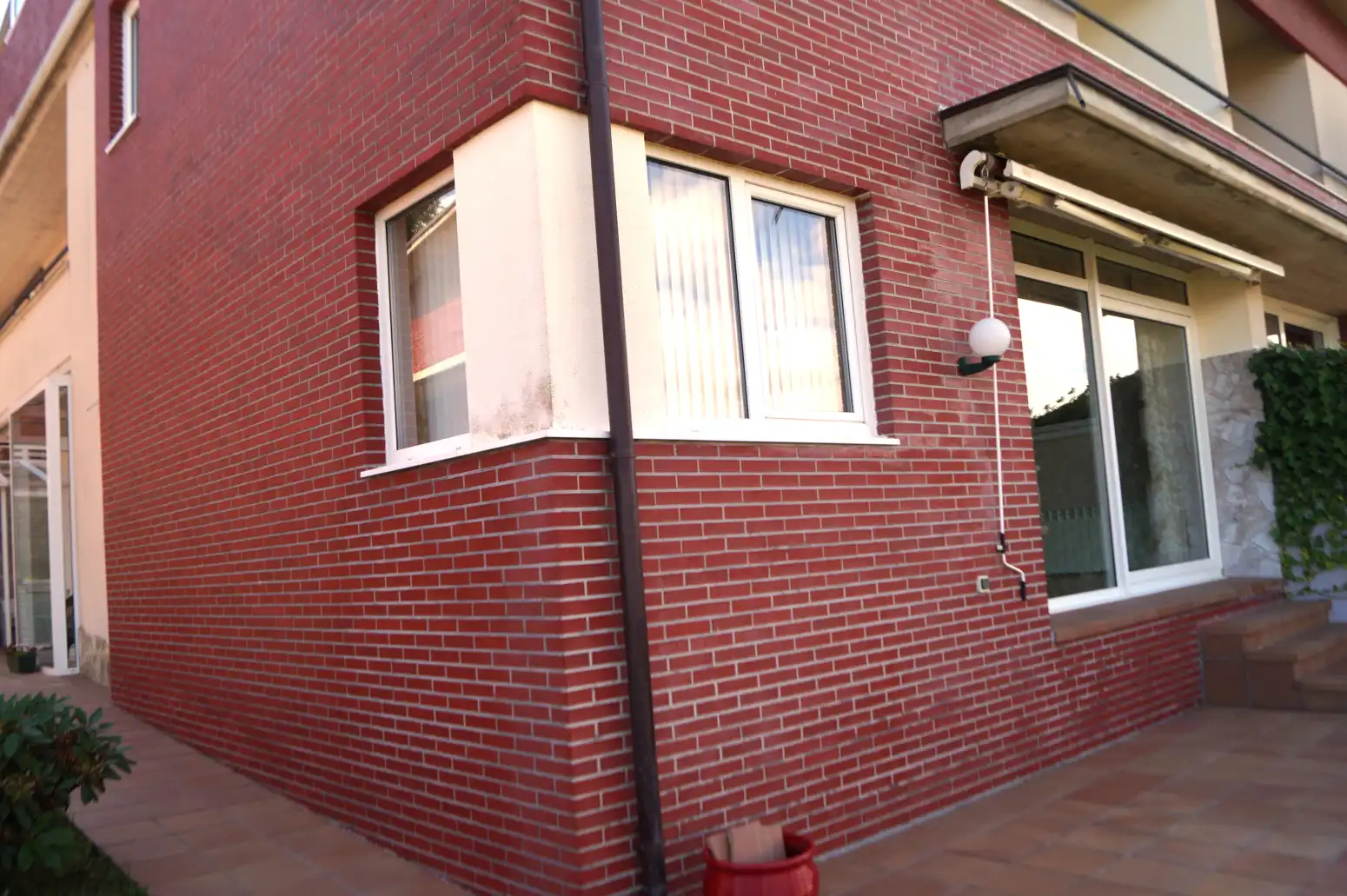 Vista exterior de Casa o xalet en venda en Medio Cudeyo amb Calefacció, Jardí privat i Terrassa