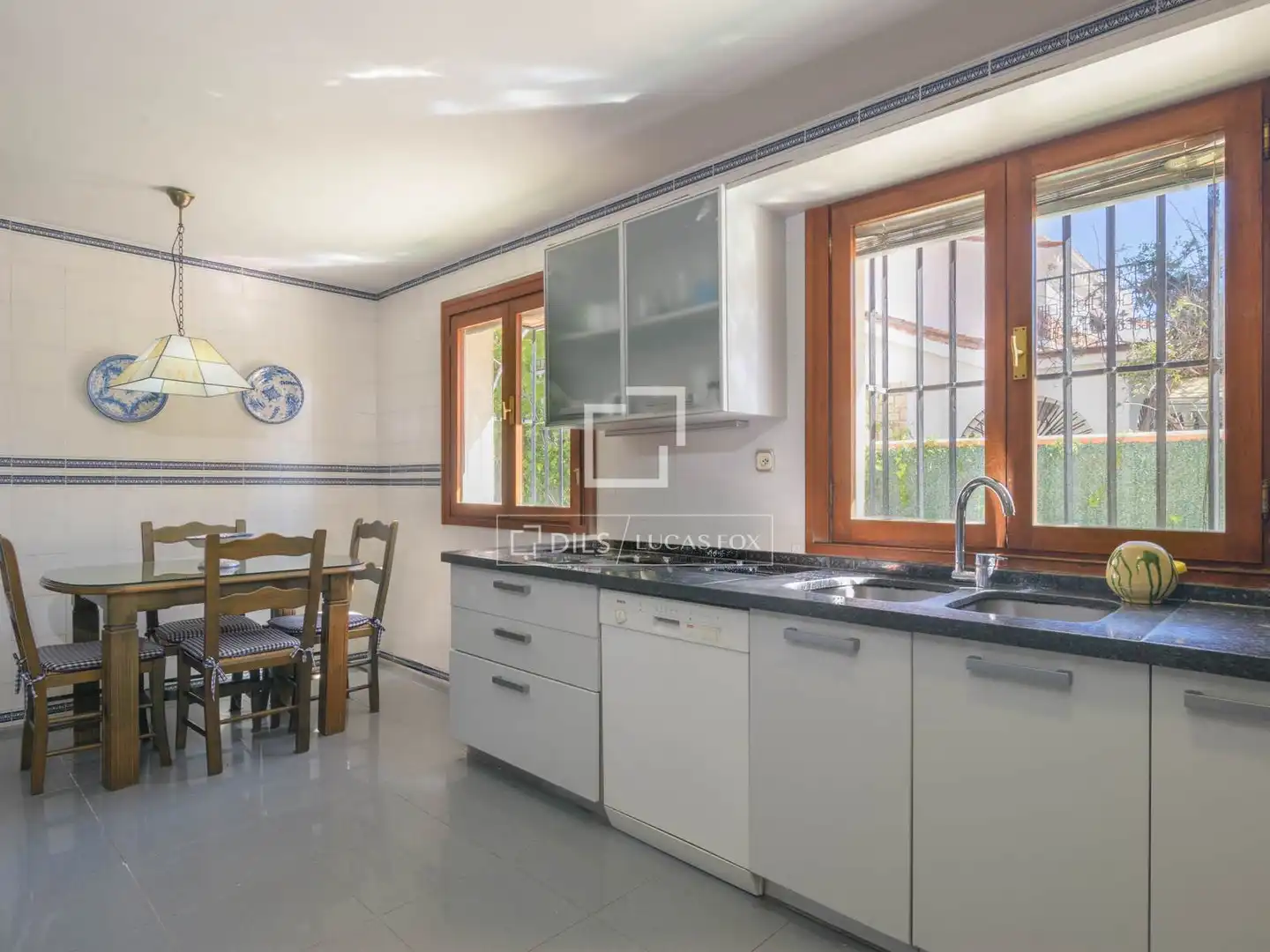 Cocina de Casa o chalet en venta en Málaga con Aire acondicionado, Jardín privado y Terraza