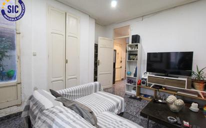 Sala d'estar de Pis en venda en  Valencia Capital amb Terrassa