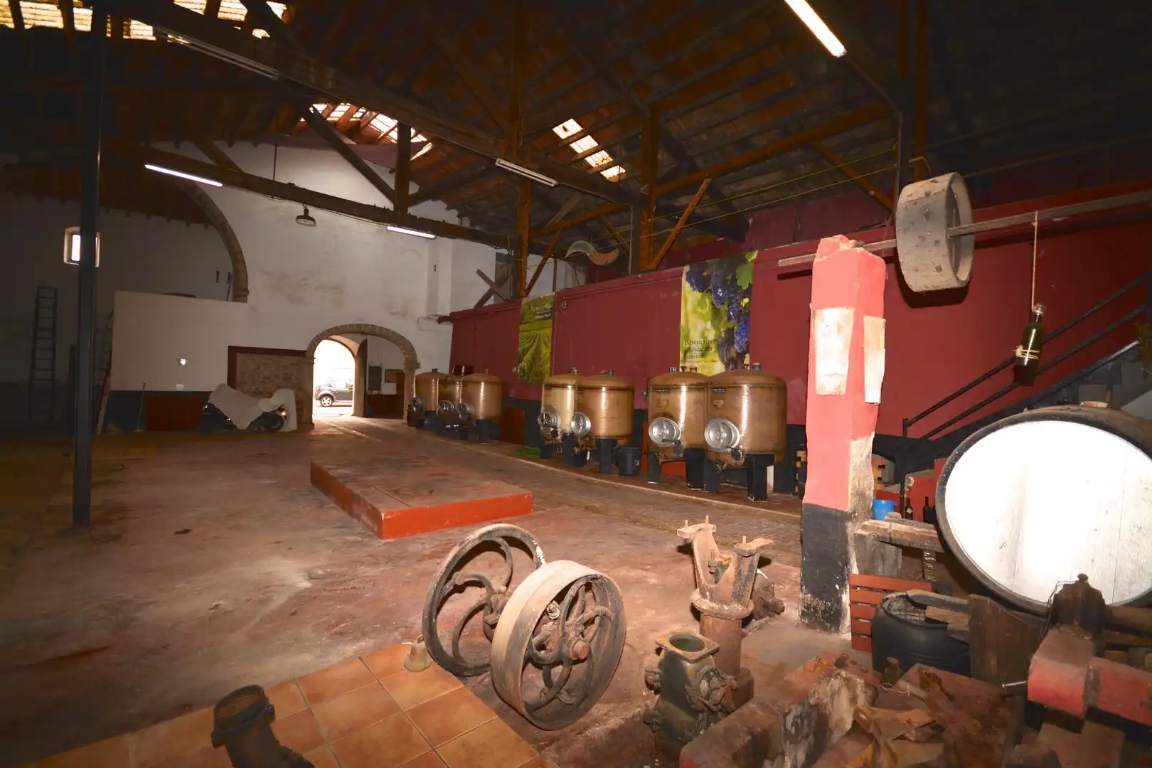 Industrial buildings for sale in Binissalem