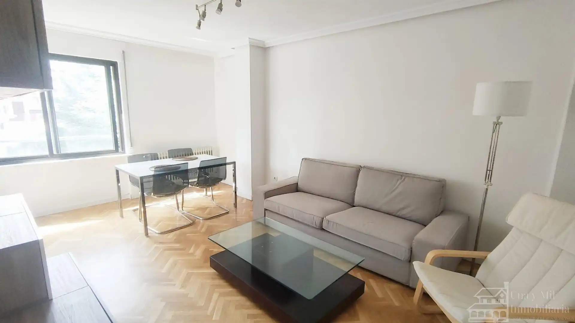 Sala d'estar de Pis en venda en Salamanca Capital amb Terrassa i Balcó