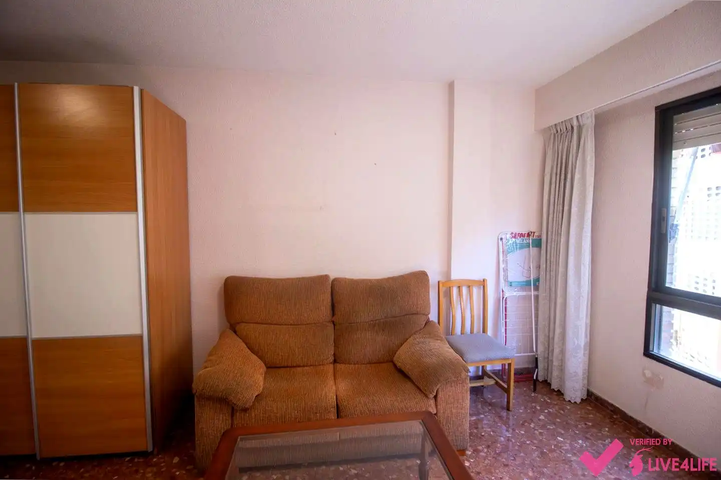 Bedroom of Flat for share in Valencia  with Air Conditioner and Furnished