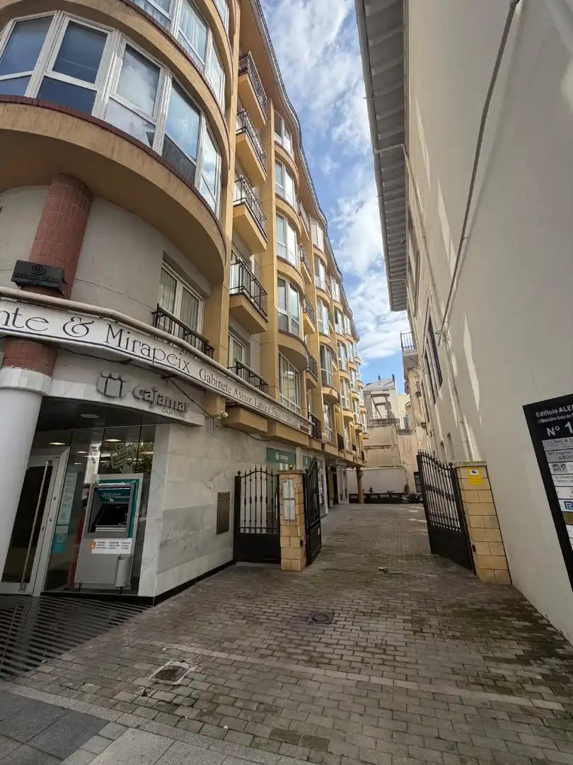 Apartamento de alquiler en Calle Marcelino Sanz de Sautuola, 12, Puerto Chico
